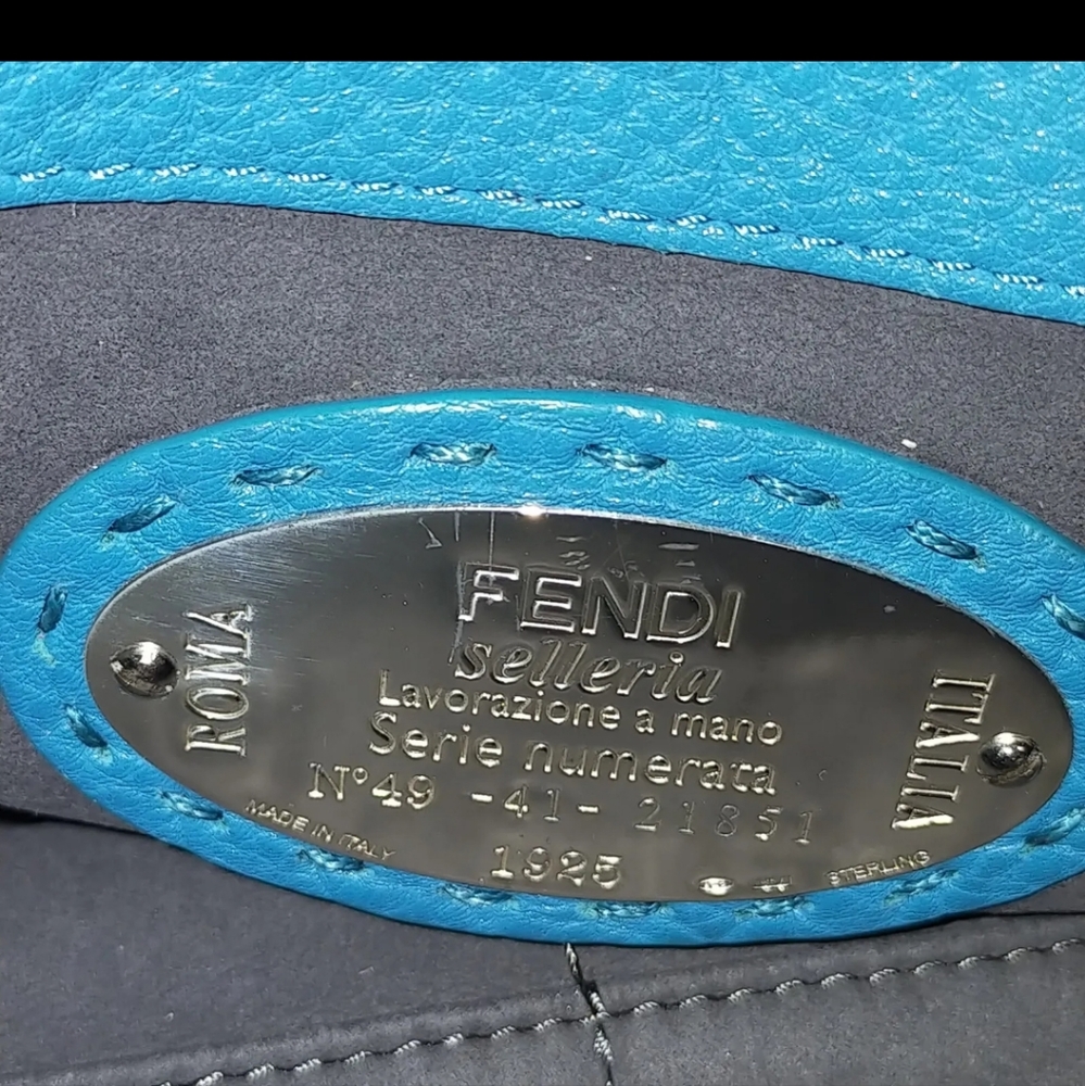 FENDI Selleria Anna Bucket Leather Bag - Picture 3 of 7